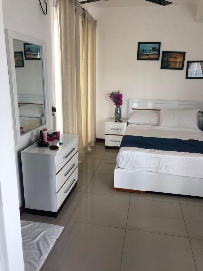 Trincomalee Ocean Front Condos Exterior photo