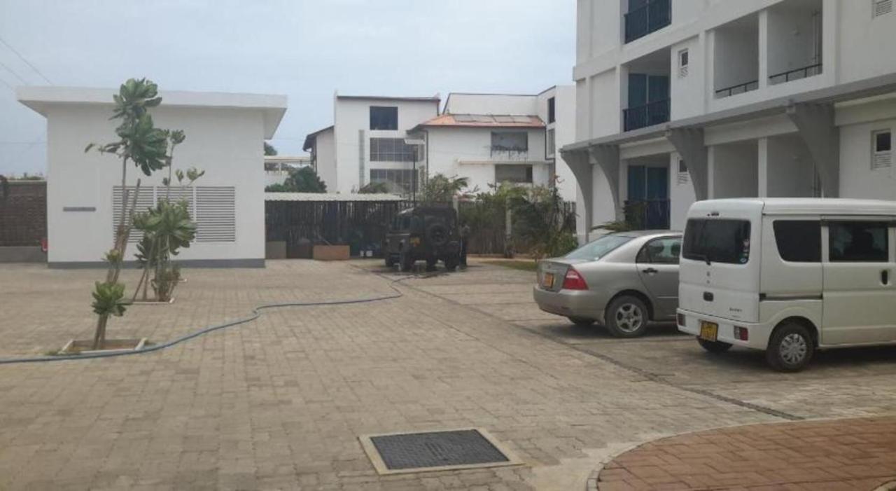 Trincomalee Ocean Front Condos Exterior photo